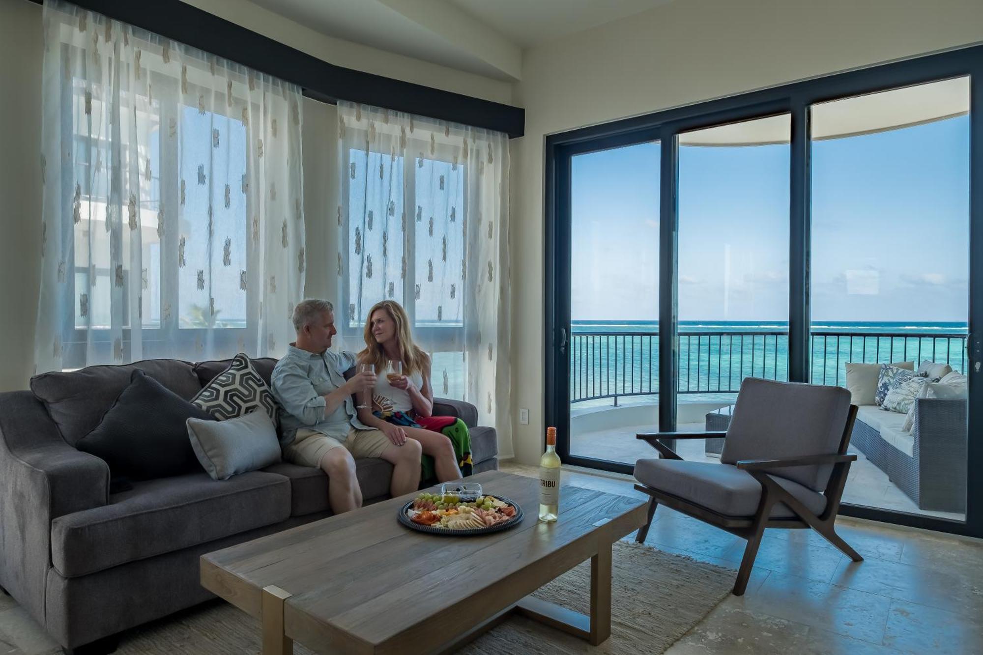 Diamante Beachfront Suites San Pedro  Luaran gambar