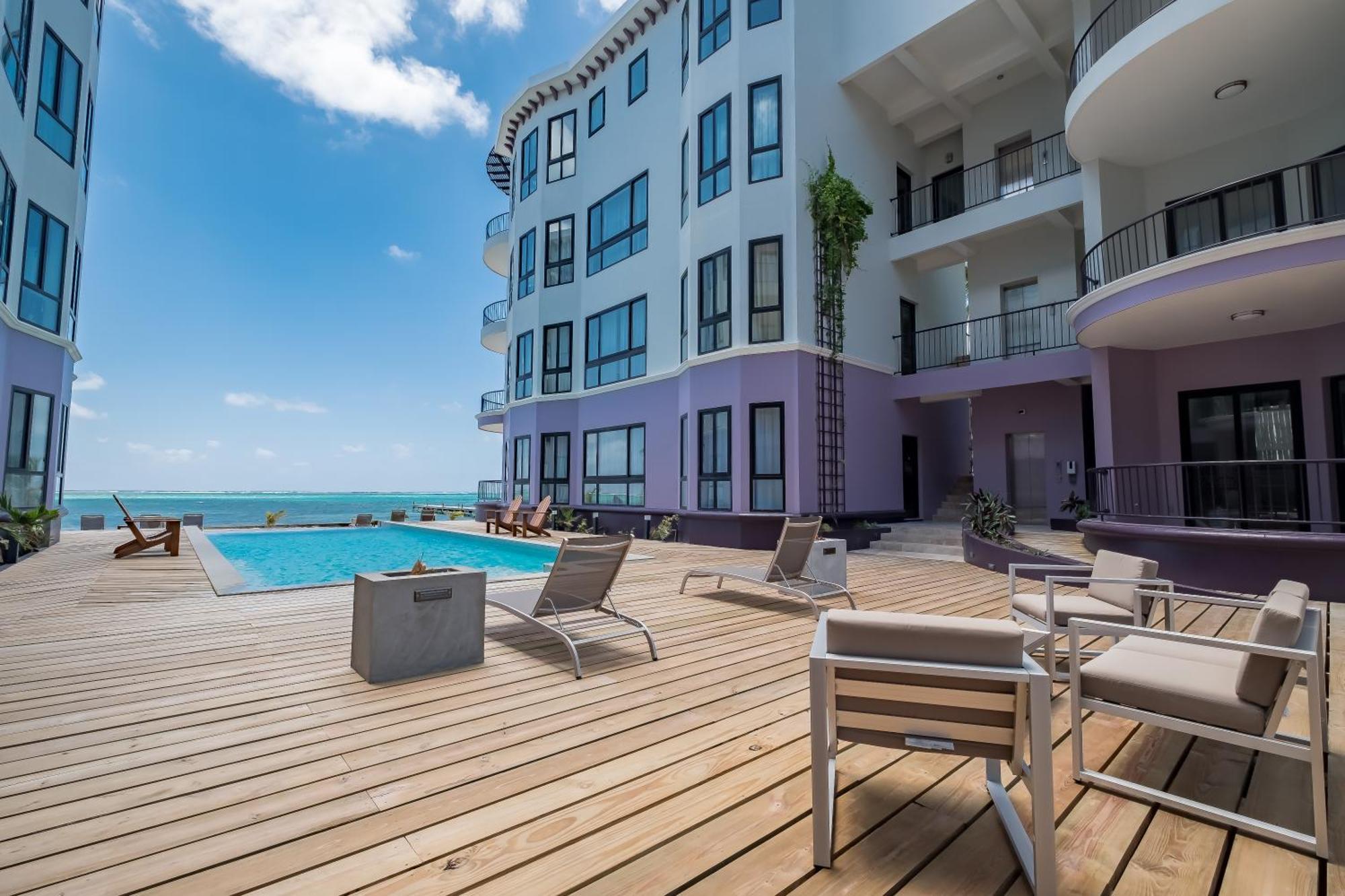 Diamante Beachfront Suites San Pedro  Luaran gambar